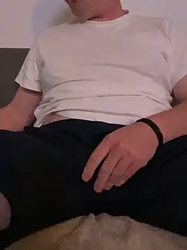 Snapshot of Fat__Slut chatting on April 2026 07:37:01 PM Fat Slut online show from April 2026 07:37:01 PM