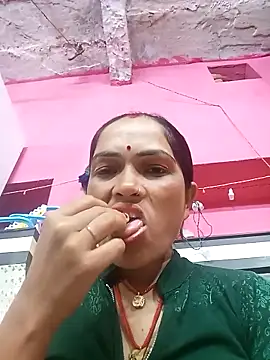 Snapshot of Sonam15884 chatting on March 2026 01:13:02 PM Sonam15884 online show from March 2026 01:13:02 PM