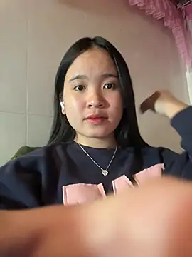 Gwen879 online show from January 2026 02:44:01 PM