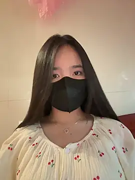 Snapshot of Gwen879 chatting on March 2026 05:44:01 AM Gwen879 online show from March 2026 05:44:01 AM