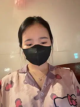 Snapshot of Gwen879 chatting on March 2026 01:06:02 AM Gwen879 online show from March 2026 01:06:02 AM