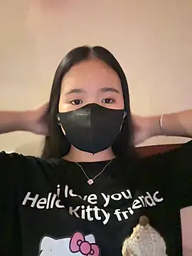 Snapshot of Gwen879 chatting on April 2026 01:00:02 PM Gwen879 online show from April 2026 01:00:02 PM