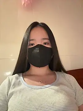 Snapshot of Gwen879 chatting on April 2026 01:22:02 PM Gwen879 online show from April 2026 01:22:02 PM