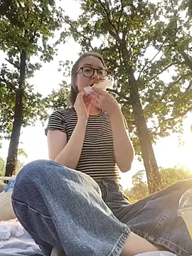 Persephone Kore online show from July 2026 04:25:01 PM