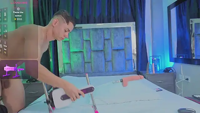 LeoMonnroe online show from March 2026 07:20:02 PM