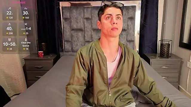 LeoMonnroe online show from July 2026 07:40:01 PM