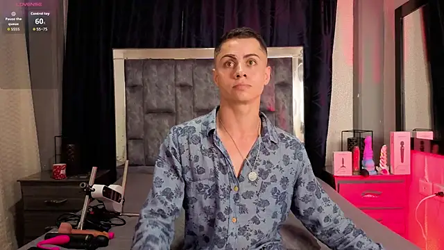 LeoMonnroe online show from July 2026 09:17:02 PM