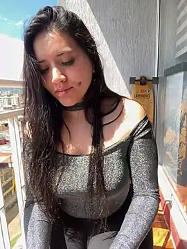 Veronica Wins  online show from April 2026 03:04:01 PM