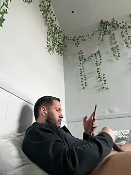 Ser02hot latino online show from March 2026 04:35:01 PM