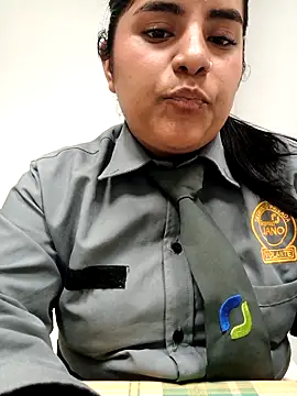 Isabel 3 online show from March 2026 11:33:01 PM