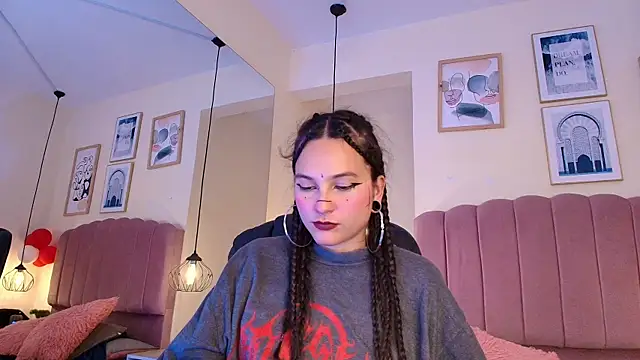 Snapshot of Hanabie_ chatting on April 2026 03:07:01 AM Hanabie online show from April 2026 03:07:01 AM