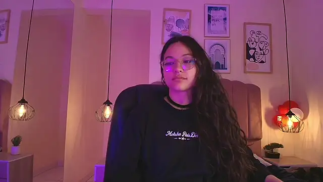 Snapshot of Hanabie_ chatting on April 2026 03:20:02 AM Hanabie online show from April 2026 03:20:02 AM