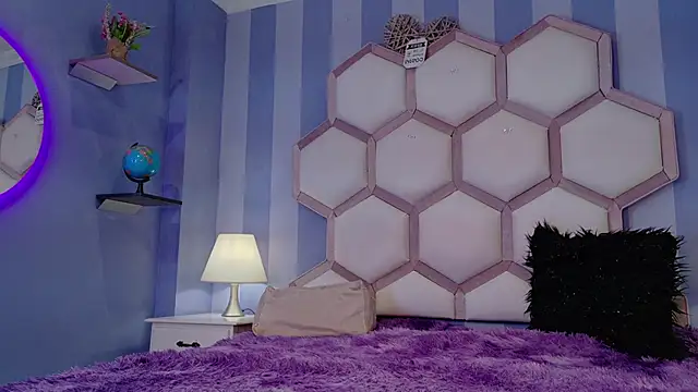 yvi taylor online show from April 2026 11:54:02 AM