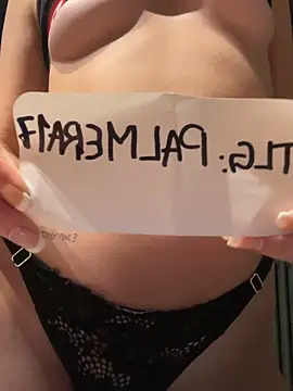 Snapshot of funylobee chatting on February 2026 04:27:02 AM funylobee online show from February 2026 04:27:02 AM