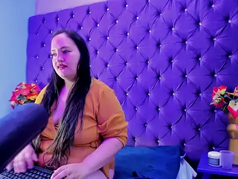 Snapshot of MiaRouss69 chatting on January 2026 08:18:02 PM MiaRouss69 online show from January 2026 08:18:02 PM