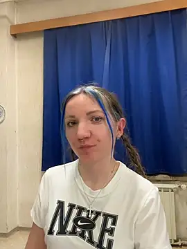 Snapshot of Marina_und_Jayden chatting on March 2026 07:32:02 PM Marina und Jayden online show from March 2026 07:32:02 PM