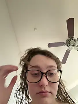 Snapshot of julia4thewin chatting on March 2026 08:49:03 PM julia4thewin online show from March 2026 08:49:03 PM