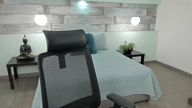 Snapshot of Abriil_cutee chatting on March 2026 06:03:02 PM Abriil cutee online show from March 2026 06:03:02 PM