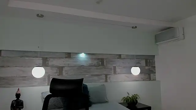 Snapshot of Abriil_cutee chatting on March 2026 01:11:02 PM Abriil cutee online show from March 2026 01:11:02 PM