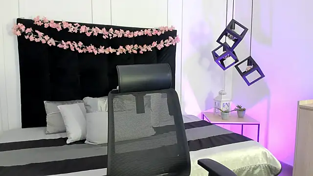 Snapshot of Abriil_cutee chatting on April 2026 02:03:02 PM Abriil cutee online show from April 2026 02:03:02 PM