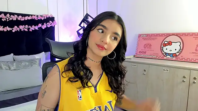 Snapshot of Abriil_cutee chatting on April 2026 01:52:01 PM Abriil cutee online show from April 2026 01:52:01 PM