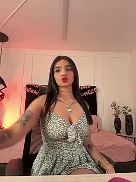 Snapshot of Abriil_cutee chatting on April 2026 02:06:01 PM Abriil cutee online show from April 2026 02:06:01 PM