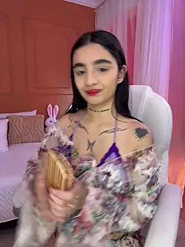 Snapshot of Abriil_cutee chatting on May 2026 05:19:02 PM Abriil cutee online show from May 2026 05:19:02 PM