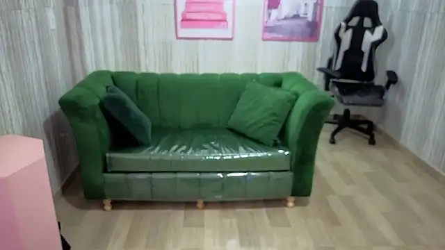 Snapshot of zedin02_a chatting on April 2026 09:16:01 AM zedin02 a online show from April 2026 09:16:01 AM