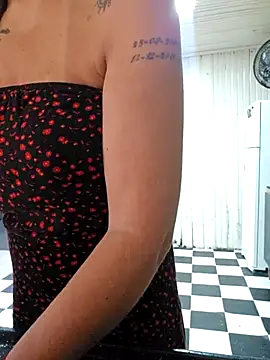 Snapshot of bellafortune69 chatting on February 2026 04:04:02 PM bellafortune69 online show from February 2026 04:04:02 PM