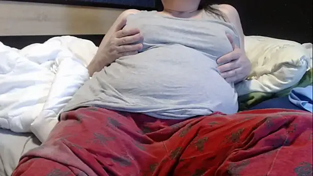 Snapshot of Santanna77 chatting on February 2025 01:38:02 PM Santanna77 online show from February 2025 01:38:02 PM