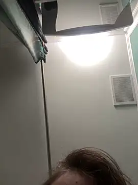 Snapshot of Santythousand chatting on April 2026 03:17:01 PM Santythousand online show from April 2026 03:17:01 PM