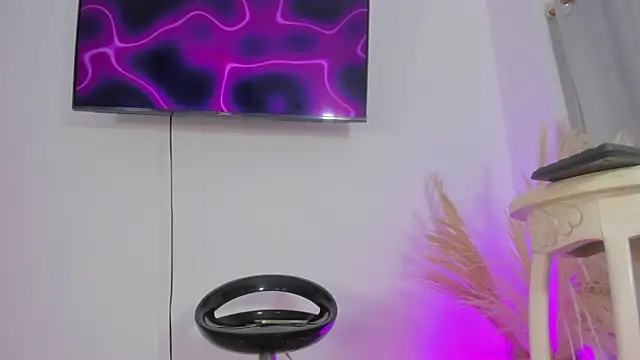 Snapshot of Angelasantini0 chatting on April 2026 09:15:01 AM Angelasantini0 online show from April 2026 09:15:01 AM