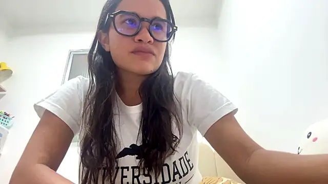 KarlySchnobrich online show from January 2026 04:54:02 PM