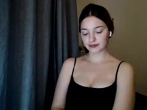 EvelineMagnetic online show from April 2026 08:06:02 PM