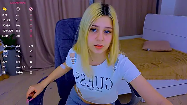 ApheliaStar online show from February 2026 04:18:01 PM