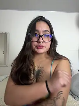 Snapshot of Diosa_lunar1 chatting on April 2026 10:23:02 PM Diosa lunar1 online show from April 2026 10:23:02 PM