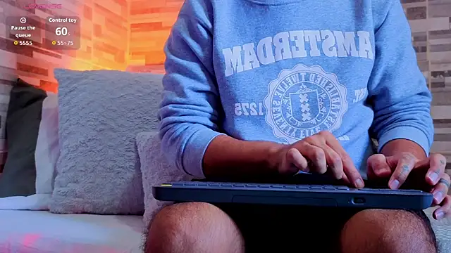 joelcallvil1 online show from March 2026 02:45:01 PM