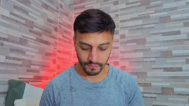 joelcallvil1 online show from May 2026 03:01:02 AM