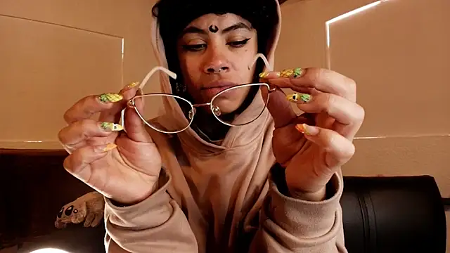 Canela Osada  online show from February 2026 04:11:02 PM