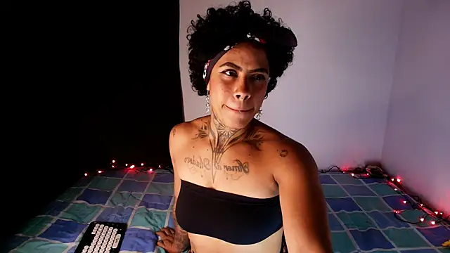 Canela Osada  online show from April 2026 01:16:02 AM