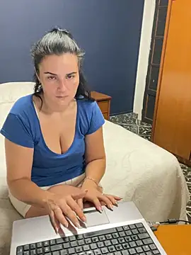 Snapshot of Alice_Dan chatting on July 2026 07:22:01 AM Alice Dan online show from July 2026 07:22:01 AM