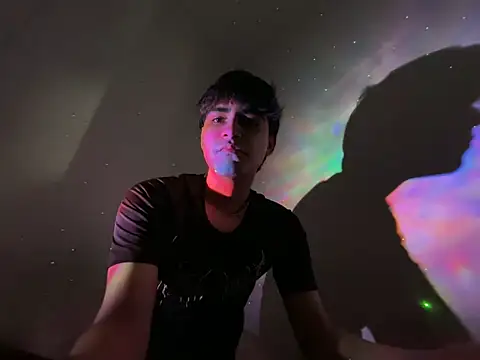 IamJuanJoc online show from June 2026 01:33:01 PM