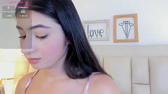 Snapshot of camile_carter chatting on March 2026 08:14:01 PM camile carter online show from March 2026 08:14:01 PM