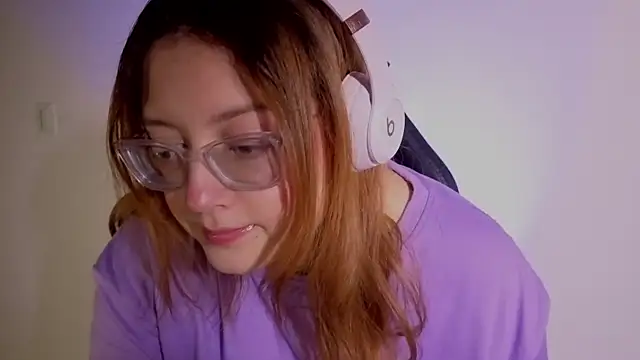 Snapshot of Mia_Franklyn chatting on April 2026 02:14:02 AM Mia Franklyn online show from April 2026 02:14:02 AM