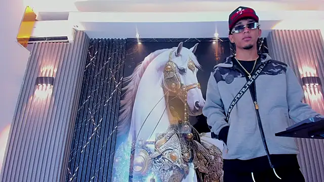 The Gods In Diamonds online show from March 2026 05:36:01 AM