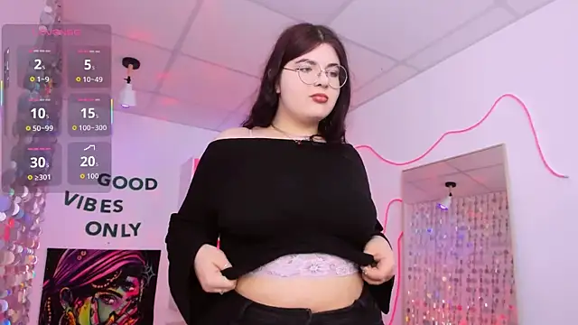 Snapshot of Siena_aa chatting on April 2026 09:39:33 PM Siena aa online show from April 2026 09:39:33 PM