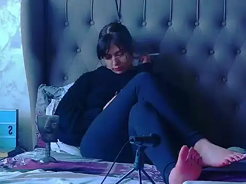 Snapshot of MaddyAllure chatting on March 2026 09:02:02 AM MaddyAllure online show from March 2026 09:02:02 AM