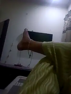 Snapshot of mohini_bhabhi chatting on April 2026 07:03:01 PM mohini bhabhi online show from April 2026 07:03:01 PM
