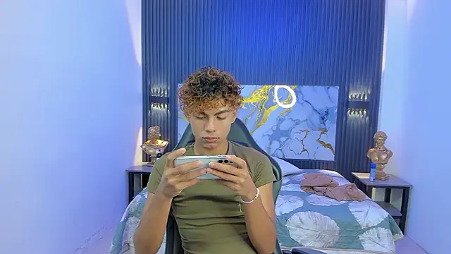 Anyelo Twink online show from March 2026 04:17:02 AM