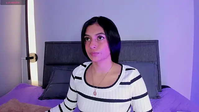 lilith petit  online show from May 2026 12:58:01 PM